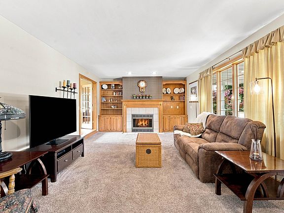 3rd image of 134 Brule Rd