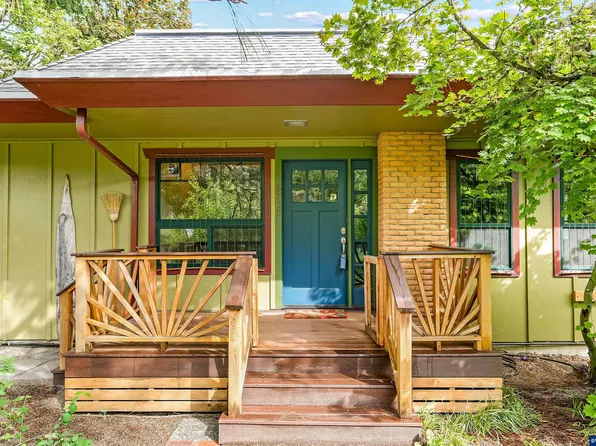 6735 SW Janet Way, Corvallis, OR 97333