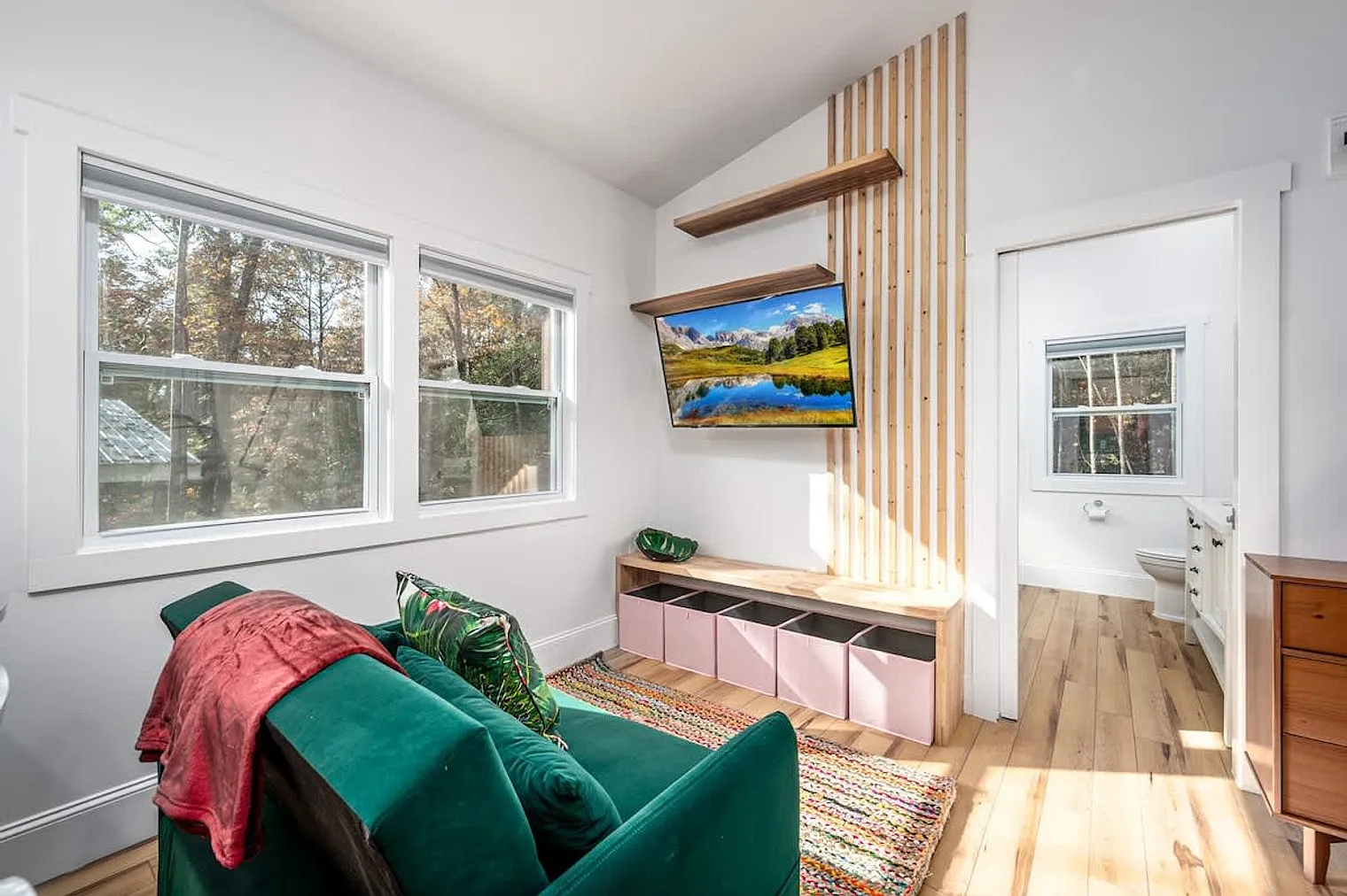 2 bed, 2.0 bath, 990 sqft, $7,492 — Photo 4