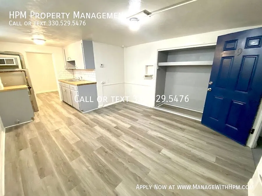 Building Photo - 1415 Yale Ave NW #9