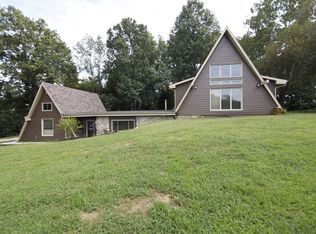 152 W Crestview Dr, Petersburg, IN 47567