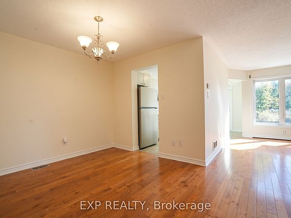 3rd image of 338 Forestbrook St