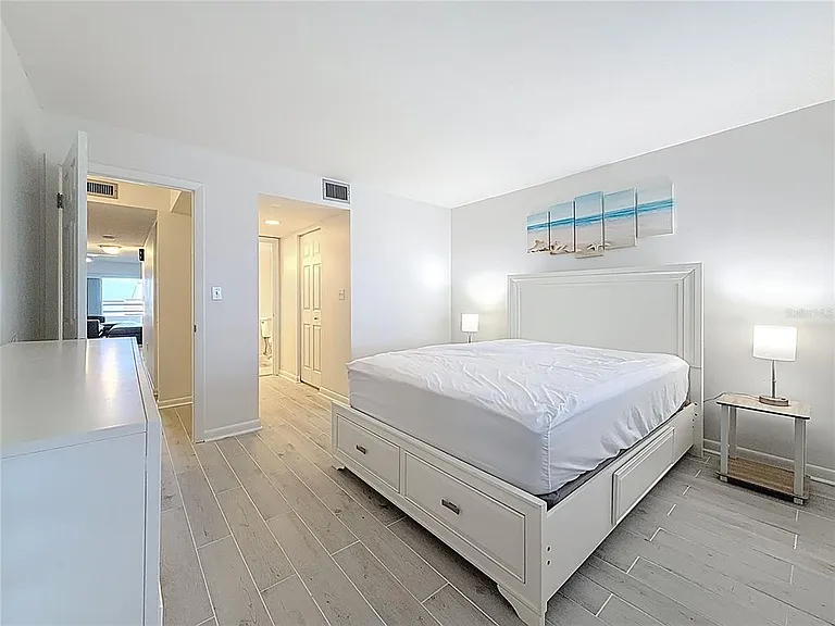 106 1st St E #306 — Photo 9