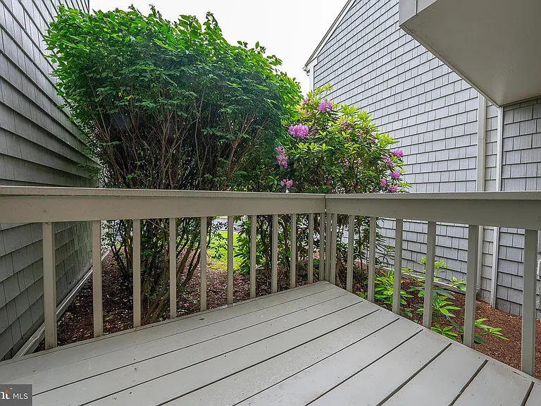 16 W Harrison Rd #16 — Photo 29