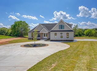 214 Pierce Cook Rd, Woodruff, SC 29388