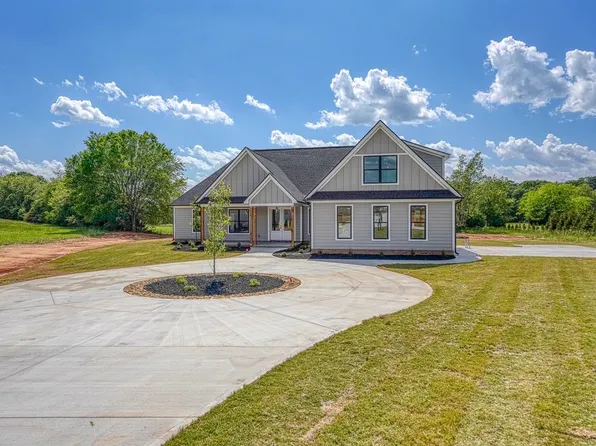 214 Pierce Cook Rd, Woodruff, SC 29388