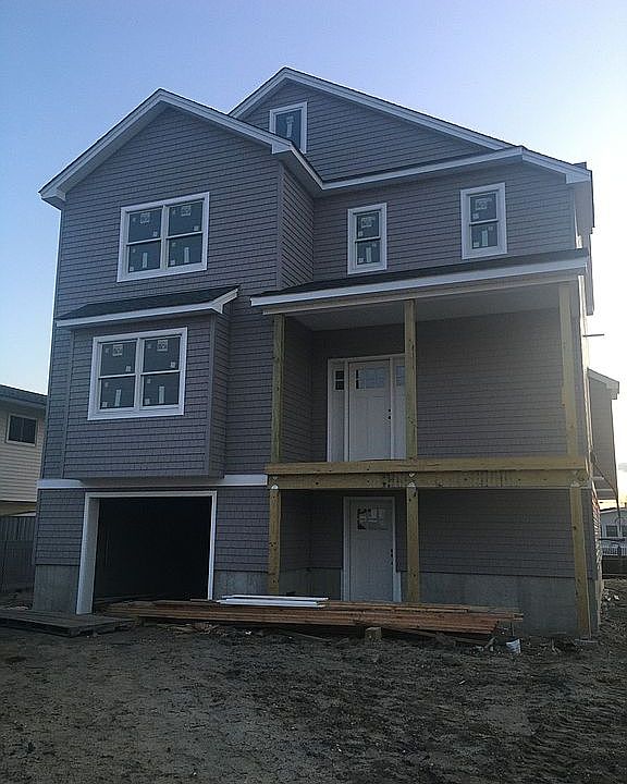1st image of 307 Maria Dr