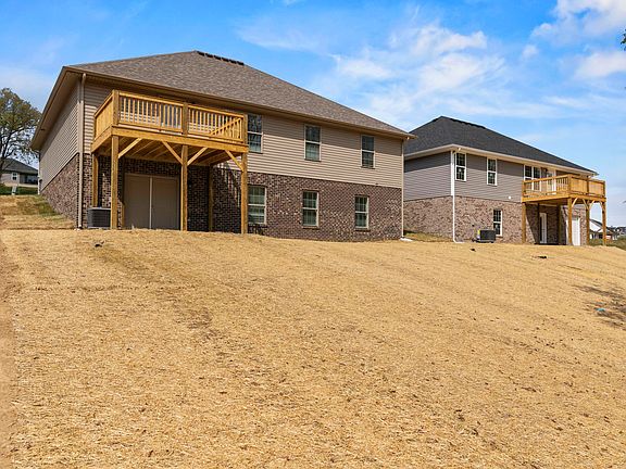 4th image of 825 Wyatt Ct