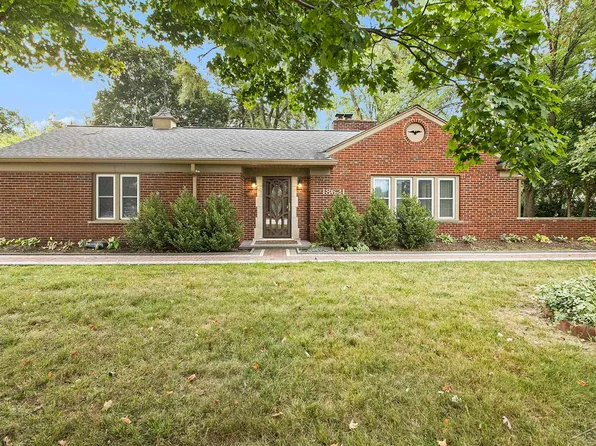18621 Capitol Dr, Southfield, MI 48075
