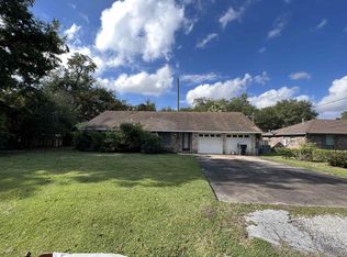 6455 Coolidge St, Groves, TX 77619