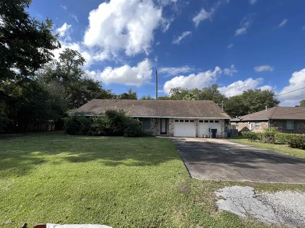 6455 Coolidge St, Groves, TX 77619