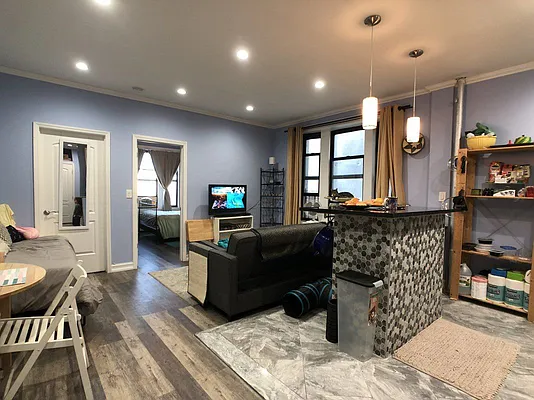 Rented by Bohemia Realty Group | media 8