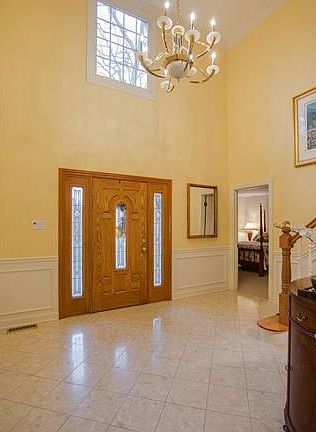 4th image of 9006 Middlewood Ct