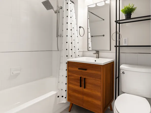 41-02 Queens Boulevard image 3 of 6