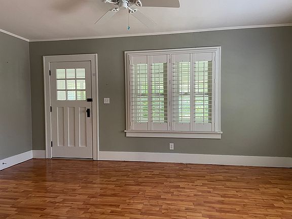 4th image of 9496 Maplewood Ave