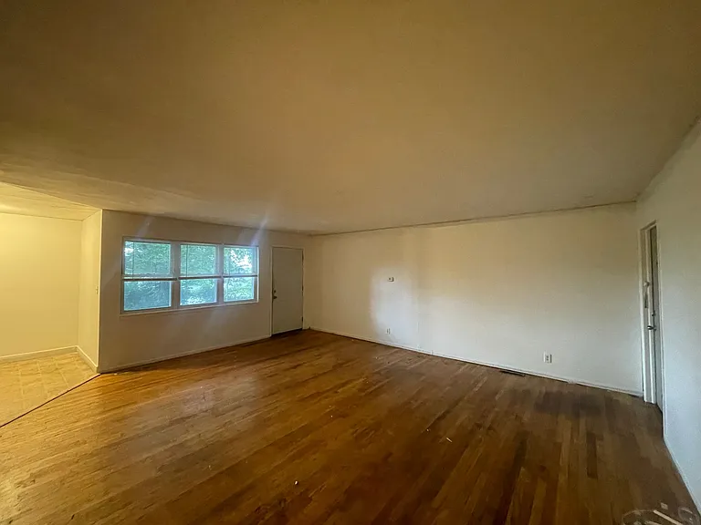 1507 W Phelps St — Photo 7