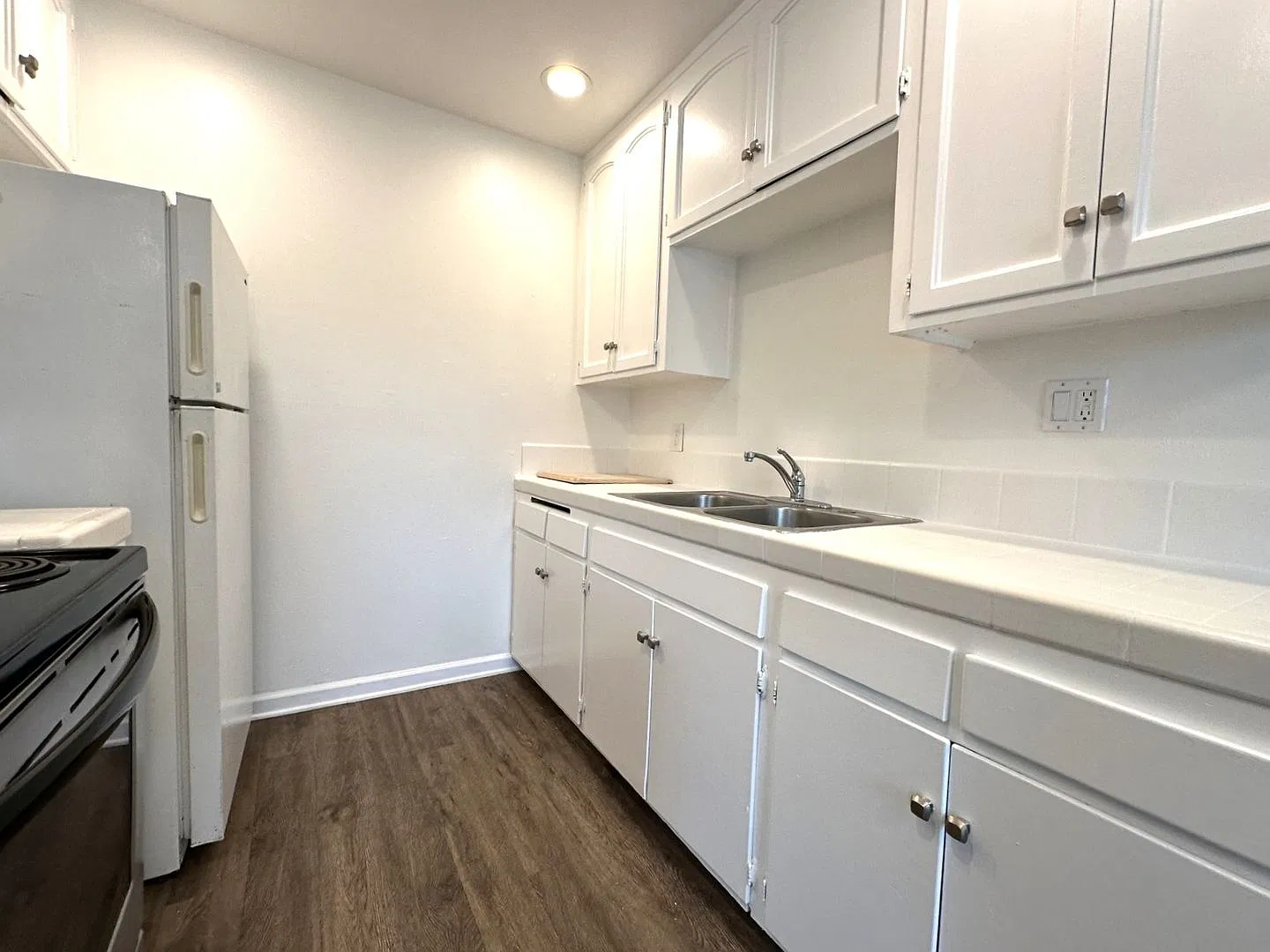 210 Quintard St — Photo 2