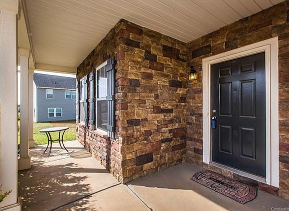 3rd image of 2711 Impatien Dr #212