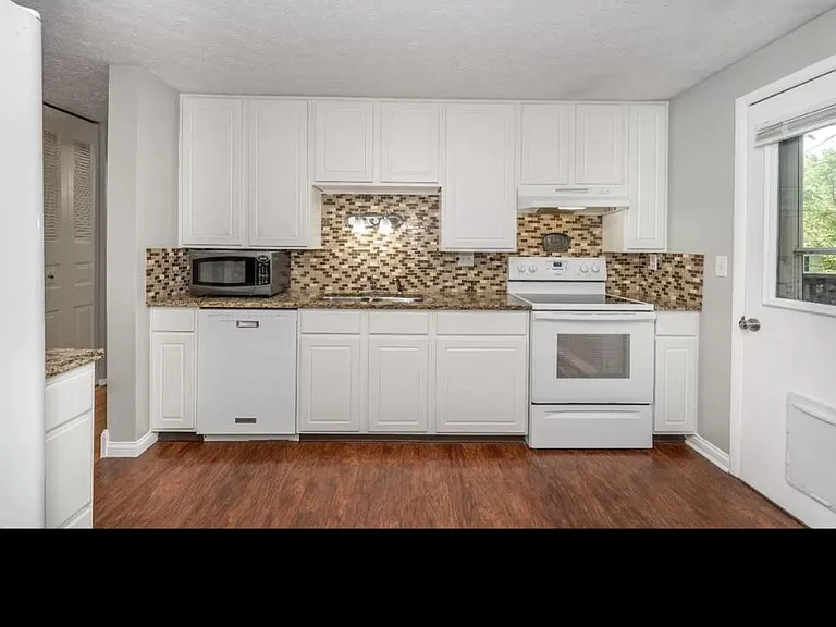 3769 Wood Trail Dr — Photo 20