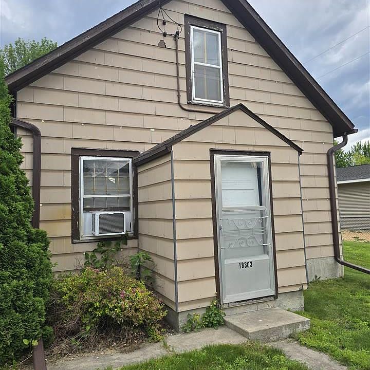 1st image of 18303 Sperl Ave