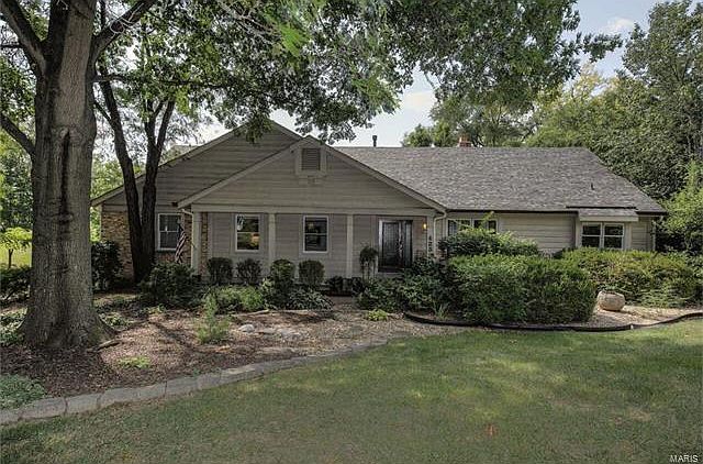 1st image of 423 Jumper Hill Ct