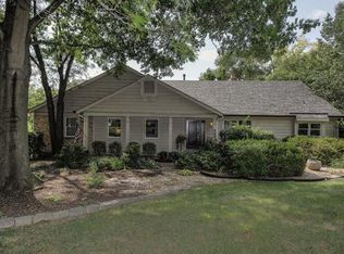 423 Jumper Hill Ct, Chesterfield, MO