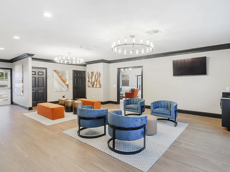 The Woodlands Apartment Homes — Photo 24