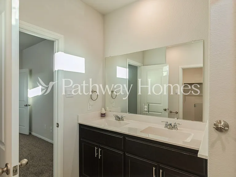 9732 New Bern Dr — Photo 15