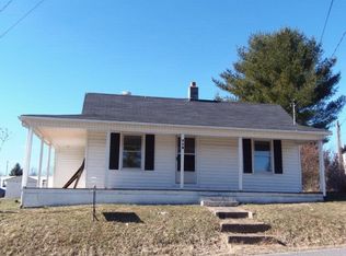 719 Hilltown Rd, Fries, VA 24330