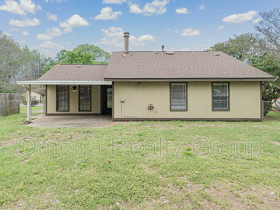 4th image of 3269 Little John Dr