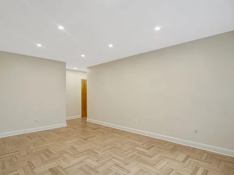 1315 N Ode St #704 — Photo 12