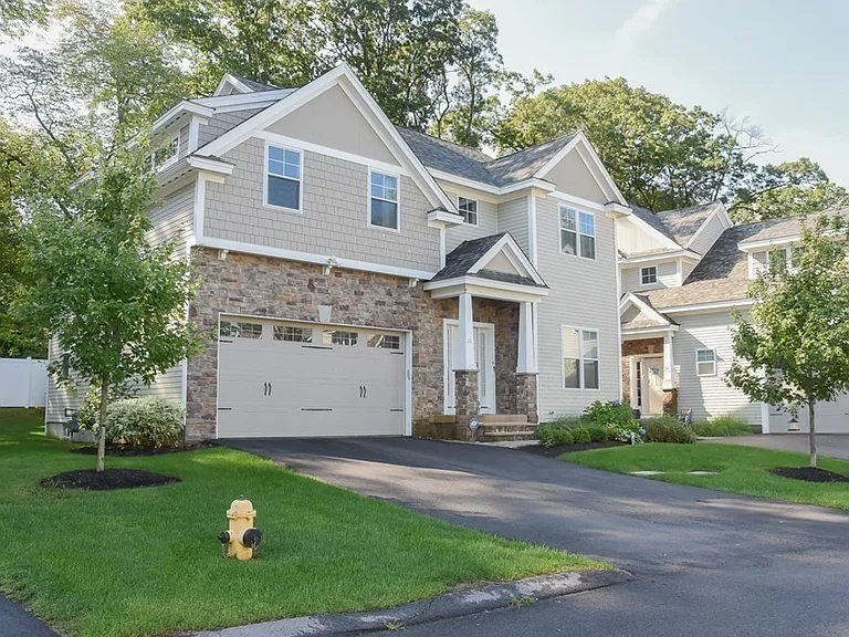 33 Boardwalk Dr #33 — Photo 23