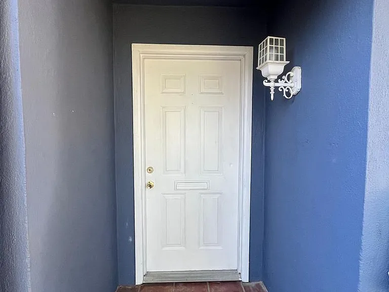 8409 Topanga Canyon Blvd — Photo 48