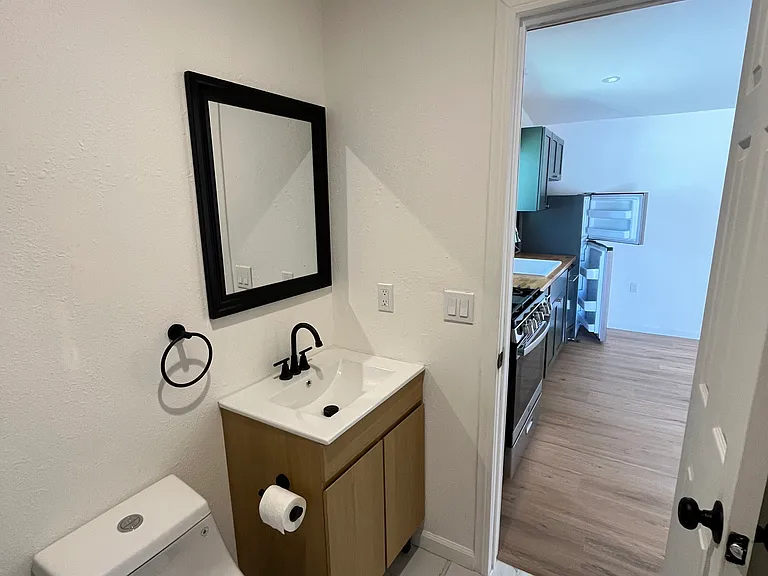 5333 Daisy Ave #B — Photo 10