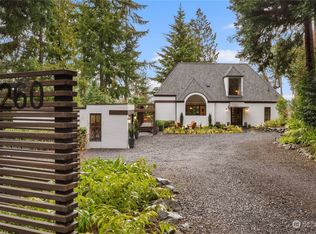 7260 Holly Hill Dr, Mercer Island, WA 98040