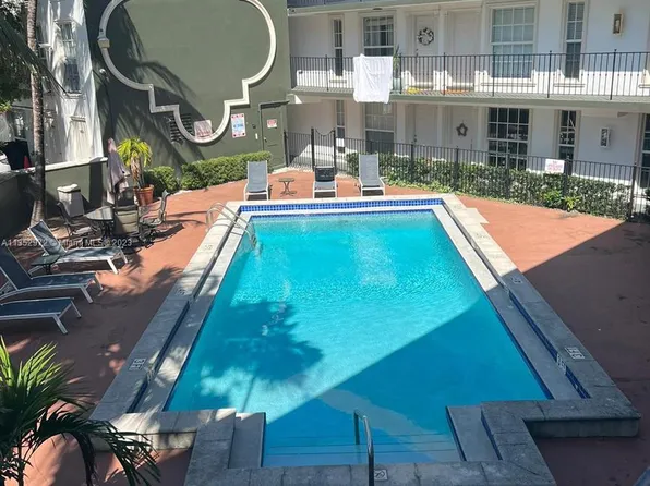 3245 Virginia St APT 34, Miami, FL 33133