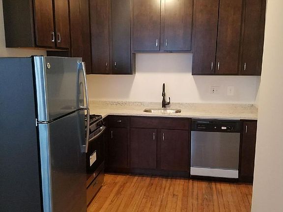 2nd image of 1008 W Loyola Ave APT 2W