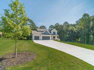2736 Thomas View Ct, Loganville, GA 30052
