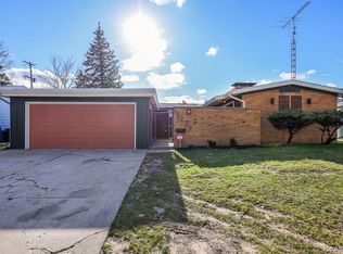 3207 Mackin Rd, Flint, MI 48504