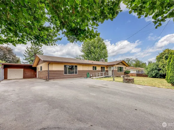 1415 Ivy Road, Bremerton, WA 98310