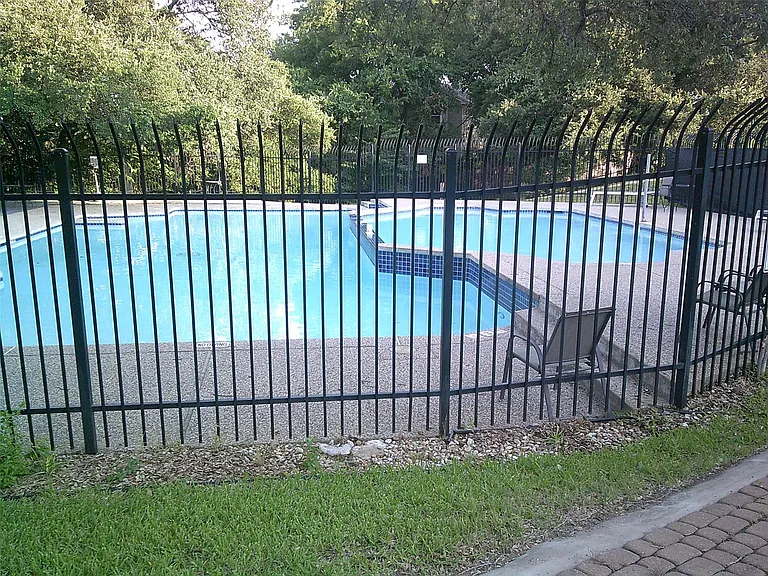 1015 E Yager Ln #186 — Photo 36