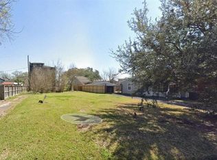 2267 Des Jardines St, Houston, TX 77023