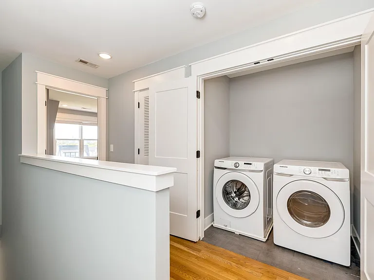530 Edwin St #10 — Photo 29
