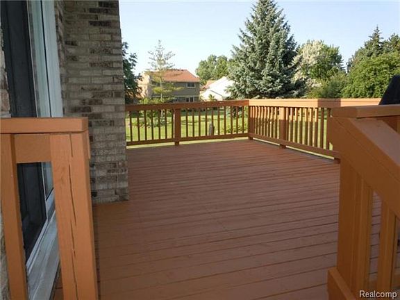 3rd image of 15756 Swathmore Ct S