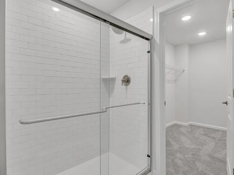 840 McKenzie Park Ter — Photo 28