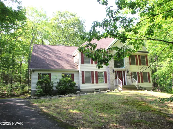 804 Basswood Ct W, Lords Valley, PA 18428