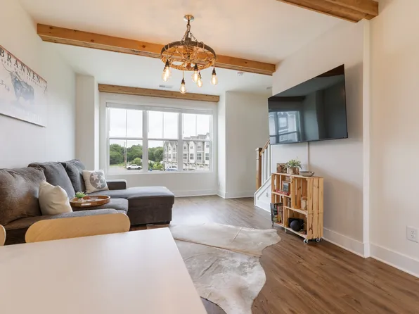 301 Harper Lndg #301, Chapel Hill, TN 37034