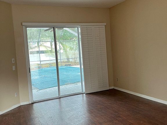 2nd image of 688 WAKEVIEW Drive