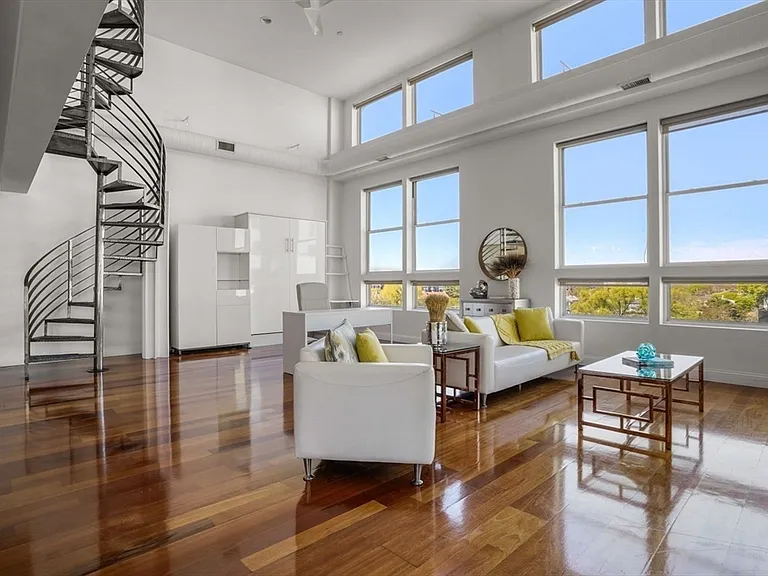 10 Ocean Ave #414 — Photo 2