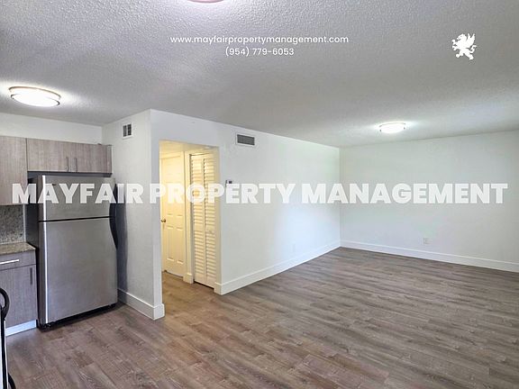 2nd image of 2843 Fillmore St #F105